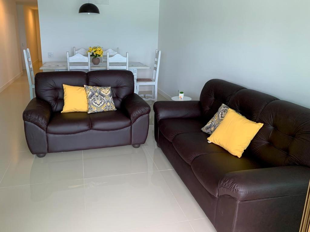 Apartamento Praia Dos Anjos 2 Vagas De Garagem E Ar-Condicionado 아라이알도카보 외부 사진