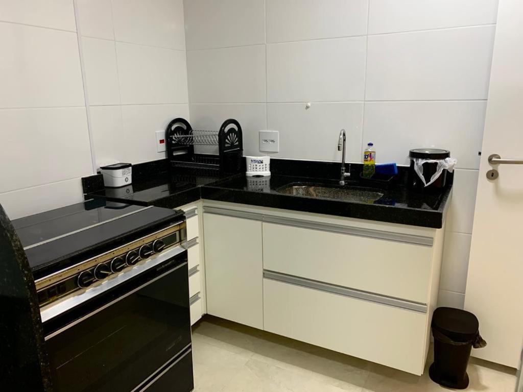 Apartamento Praia Dos Anjos 2 Vagas De Garagem E Ar-Condicionado 아라이알도카보 외부 사진